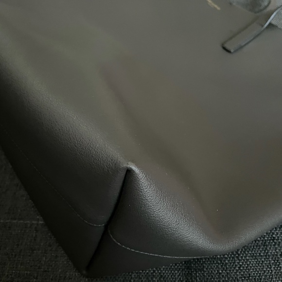 YSL Yves Saint Laurent grey tote with pouch - Picture 6 of 16